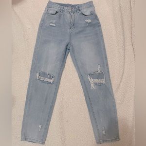 “mom” straight leg distressed jeans